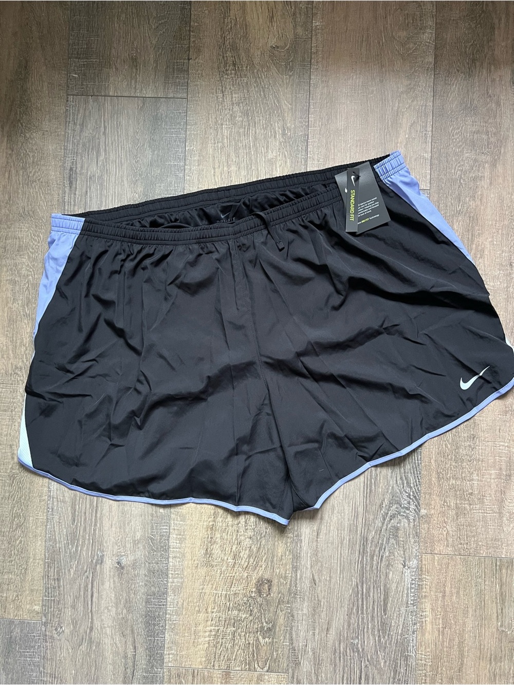 💜 NWT Nike Running Shorts – Women’s 3X – Black/Purple/Light Teal